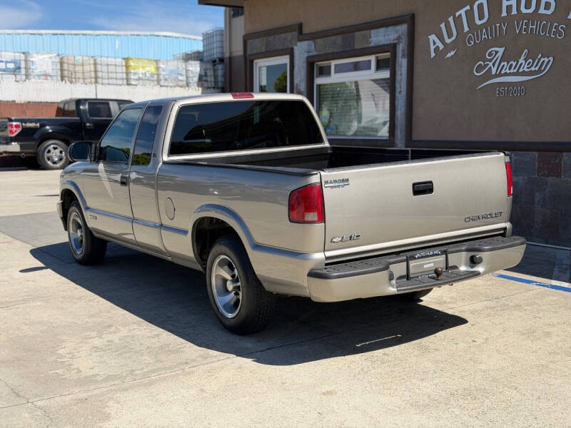 2000 Chevrolet S-10 LS
