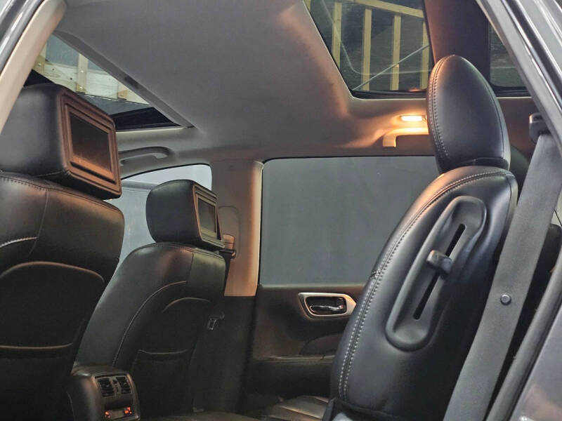 2015 Nissan Pathfinder Platinum