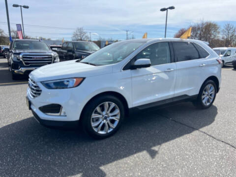 2022 Ford Edge Titanium
