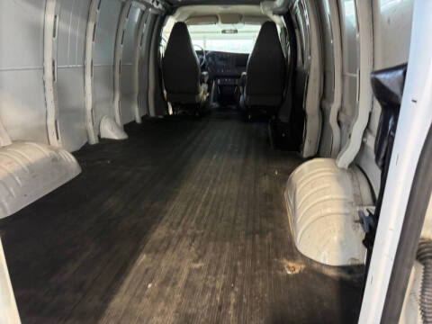 2023 GMC Savana 2500