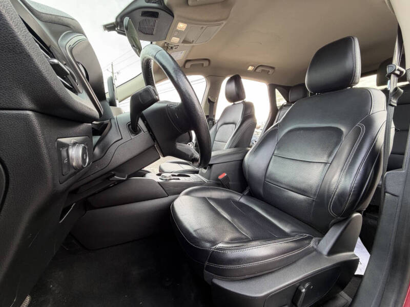 2020 Ford Escape SEL