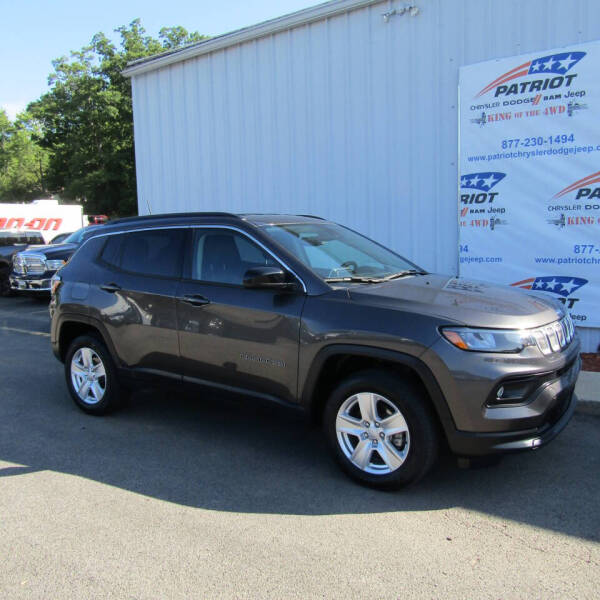 Used 2022 Jeep Compass Latitude with VIN 3C4NJDBB9NT123864 for sale in Oakland, MD