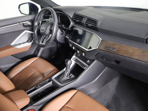 2022 Audi Q3 quattro S line Premium 45 TFSI