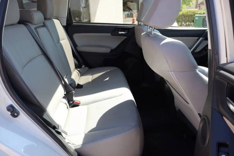 2015 Subaru Forester 2.5i Touring