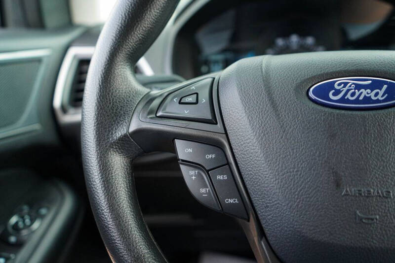 2024 Ford Edge SE