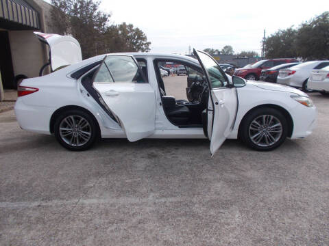 2017 Toyota Camry SE