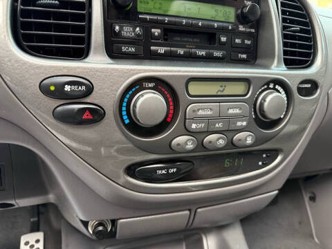 2004 Toyota Sequoia Limited