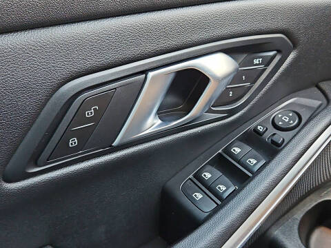 2025 BMW 3 Series 330i