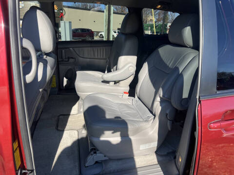 2010 Toyota Sienna XLE Limited