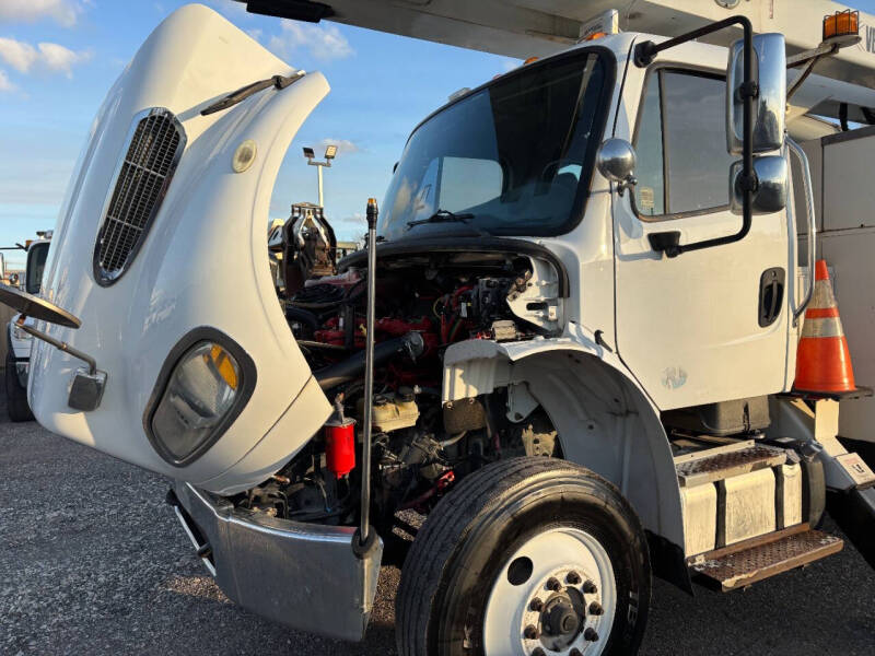 2015 Freightliner M2 106