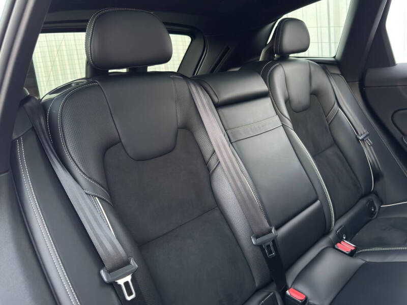 2019 Volvo XC60 T5 R-Design