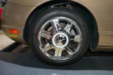 2005 Ford Thunderbird Deluxe