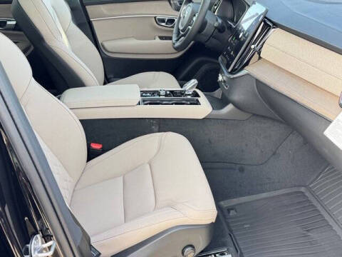 2026 Volvo XC90 T8 Plus 7P