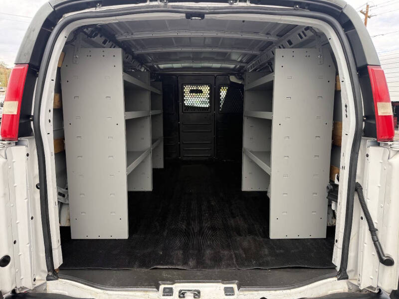 2018 GMC Savana 2500