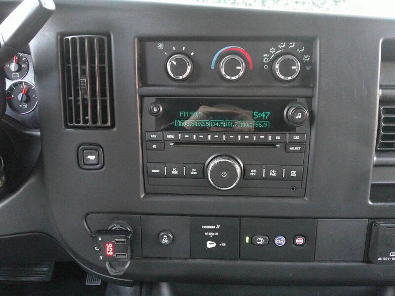 2017 Chevrolet Express LT 3500