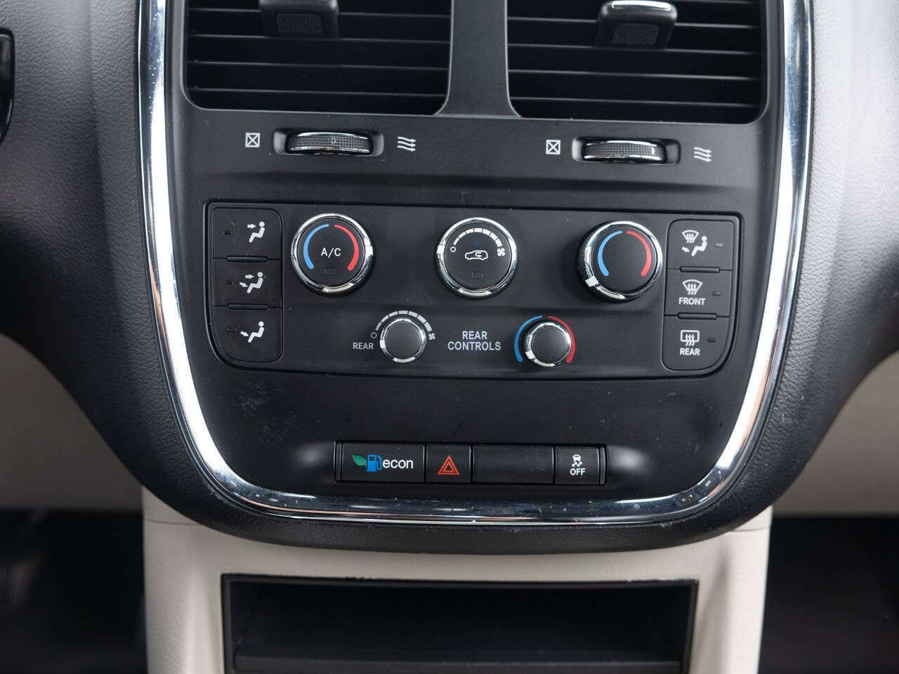 Used Car 2020 Dodge Grand Caravan  Sxt 4dr Mini Van For Sale Under $12,000 In Coal City, Illinois