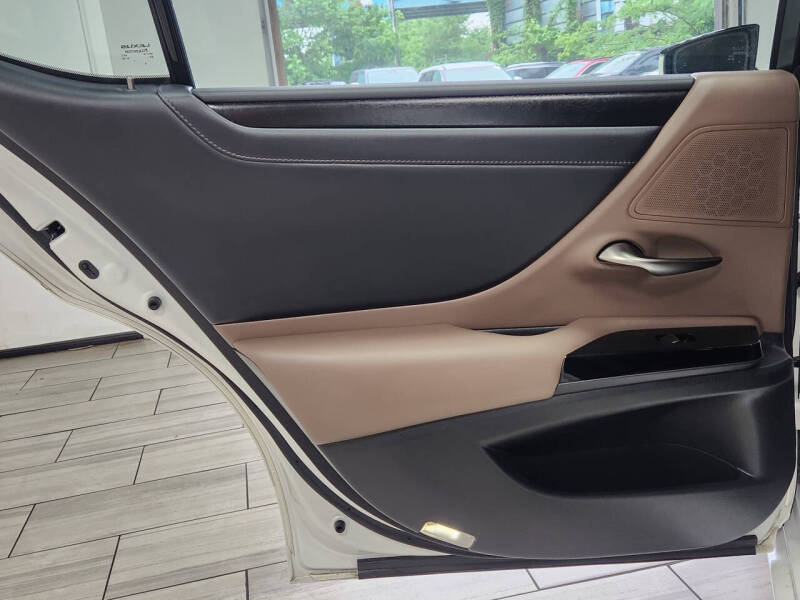 2022 Lexus ES 350