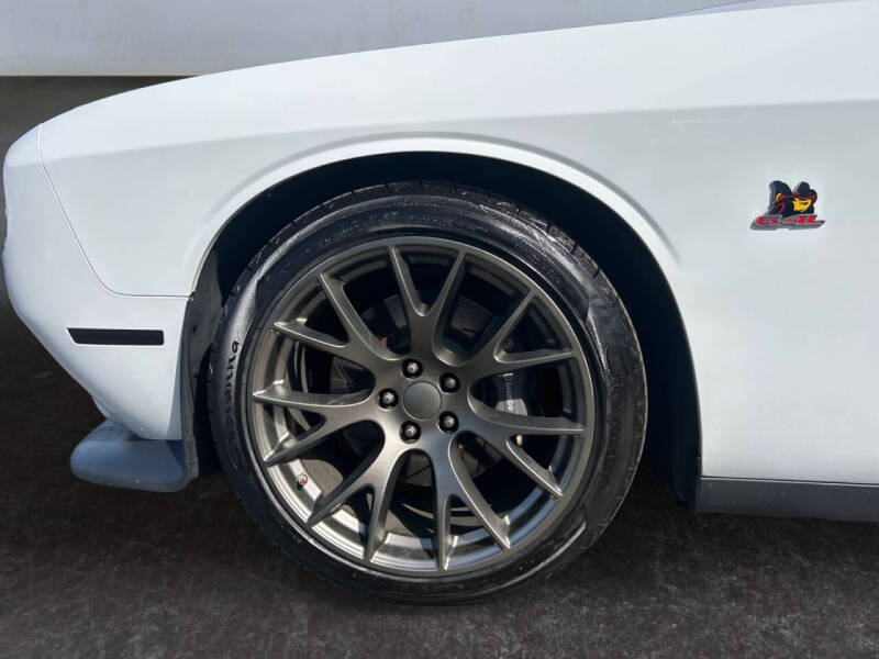 2016 Dodge Challenger R/T Scat Pack