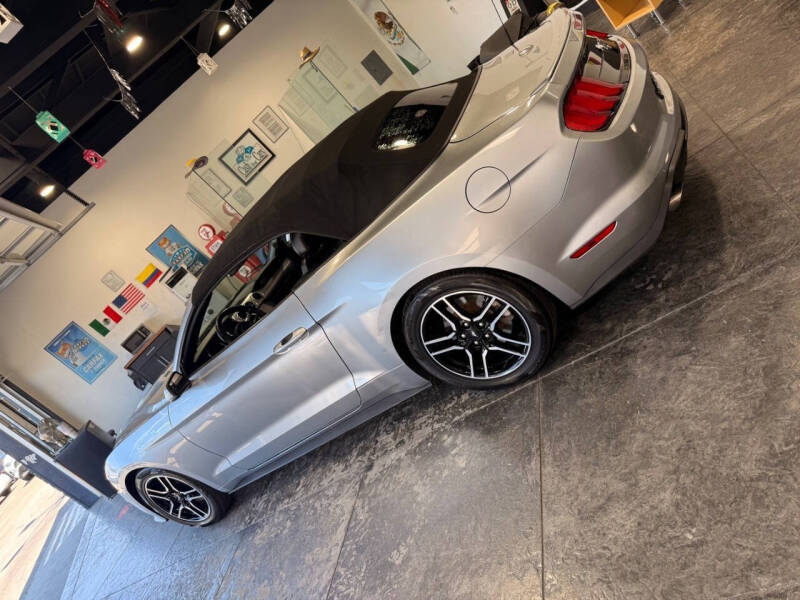 2020 Ford Mustang EcoBoost Premium