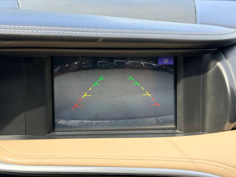 2017 Infiniti QX30 Premium