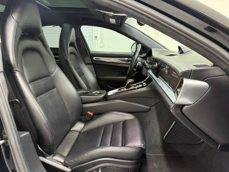 2019 Porsche Panamera Turbo