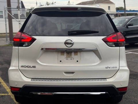 2020 Nissan Rogue SV