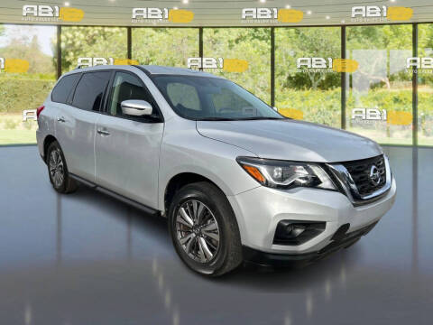2020 Nissan Pathfinder SL