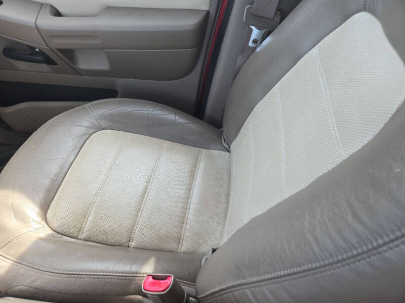 2004 Ford Explorer Eddie Bauer