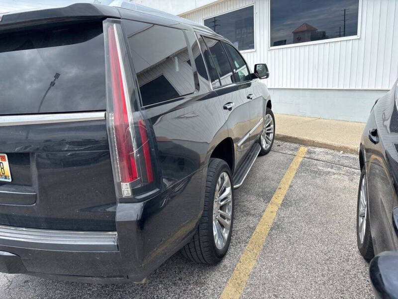 2018 Cadillac Escalade Luxury