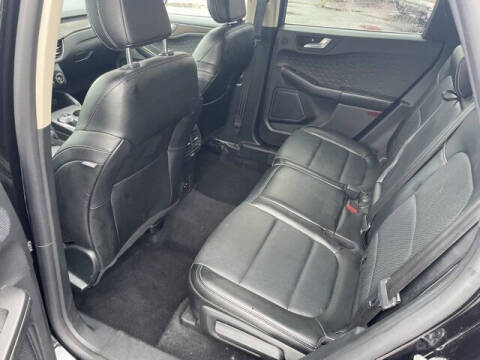 2020 Ford Escape Titanium