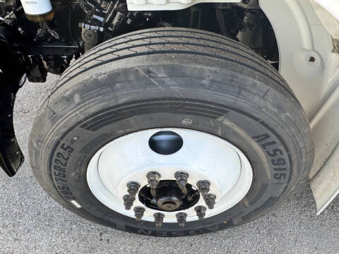 2016 Freightliner M2 106