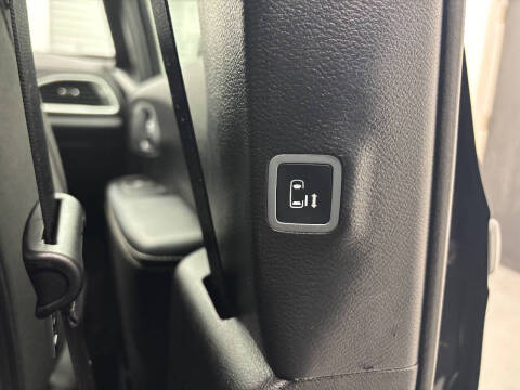 2022 Chrysler Pacifica Touring