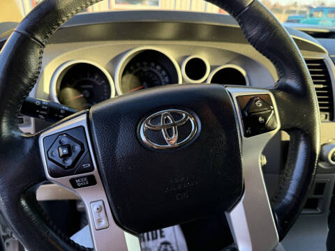 2017 Toyota Sequoia SR5