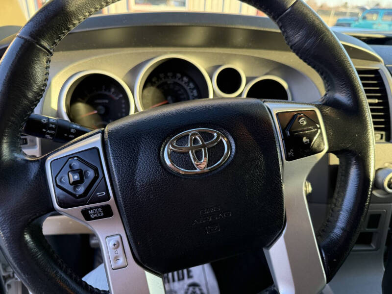 2017 Toyota Sequoia SR5