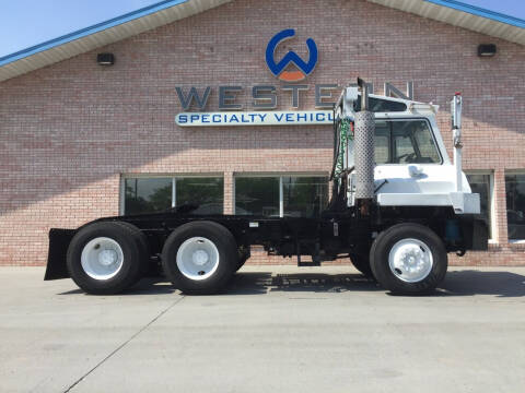2006 Capacity Yard Spotter T/A