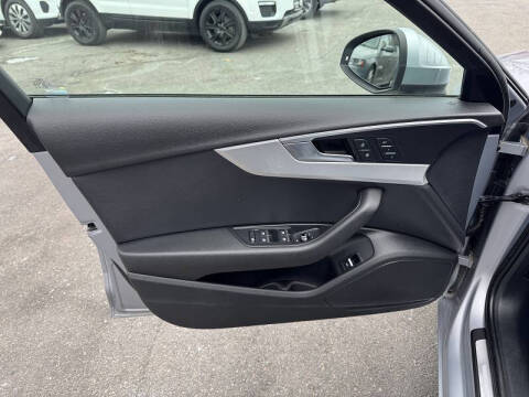 2017 Audi A4 2.0T quattro Premium