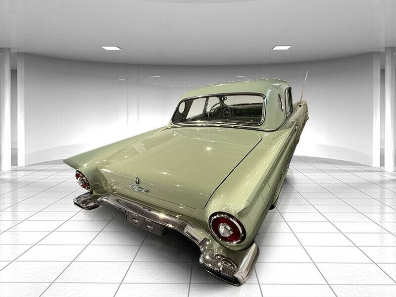 1957 Ford Thunderbird 4