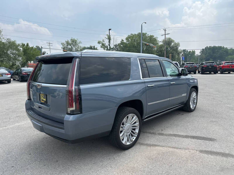 2016 Cadillac Escalade ESV Platinum