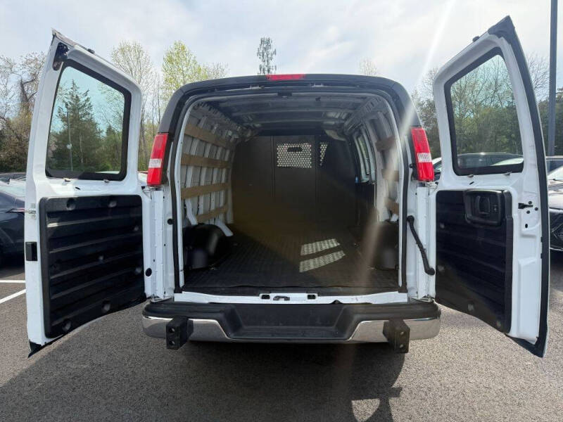 2024 Chevrolet Express 2500