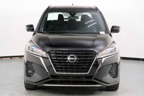 2022 Nissan Kicks SR