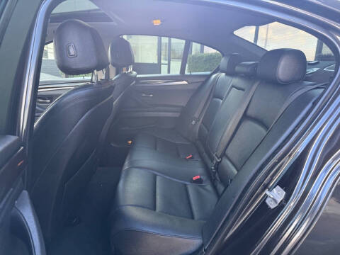 2015 BMW 5 Series 528i