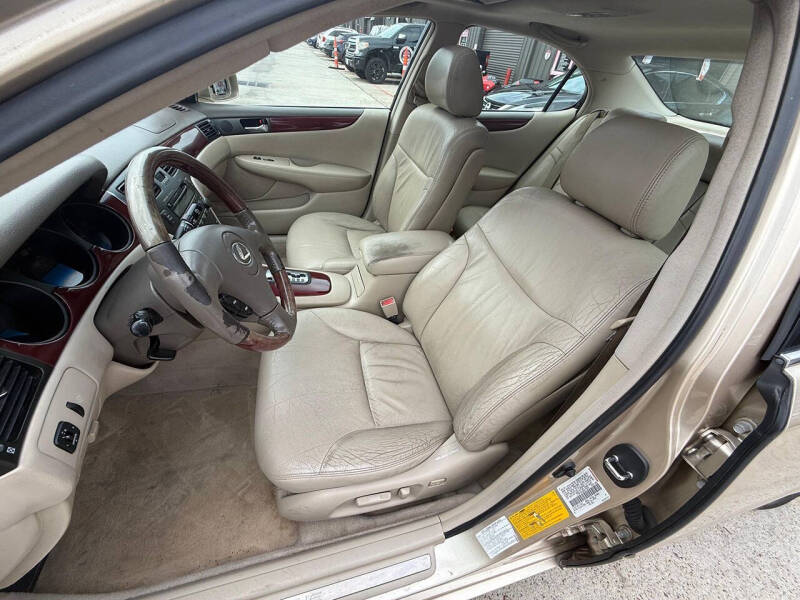 2002 Lexus ES 300