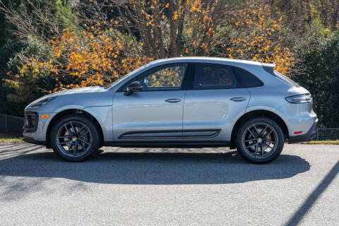 2025 Porsche Macan T