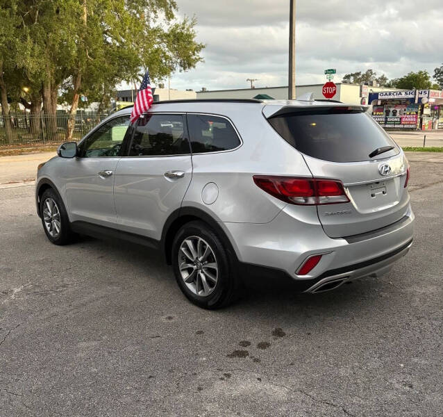 2018 Hyundai Santa Fe SE