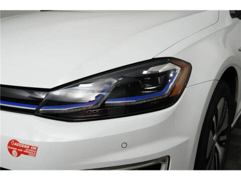 2017 Volkswagen e-Golf SEL Premium