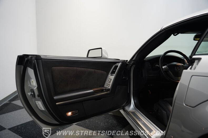2006 Cadillac XLR-V