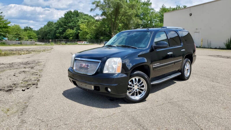 2007 GMC Yukon for sale at Stark Auto Mall in Massillon OH