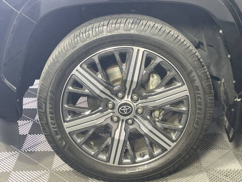 2023 Toyota Sequoia Capstone