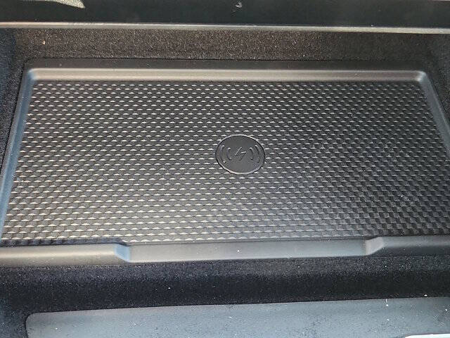 2025 Land Rover Range Rover Sport P360 SE