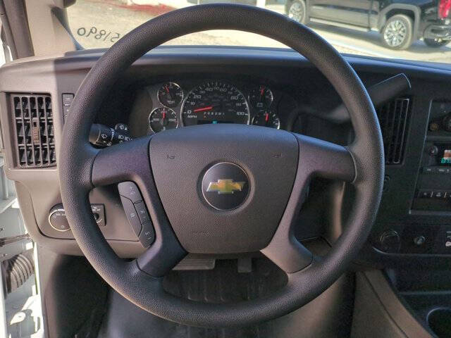 2025 Chevrolet Express 2500